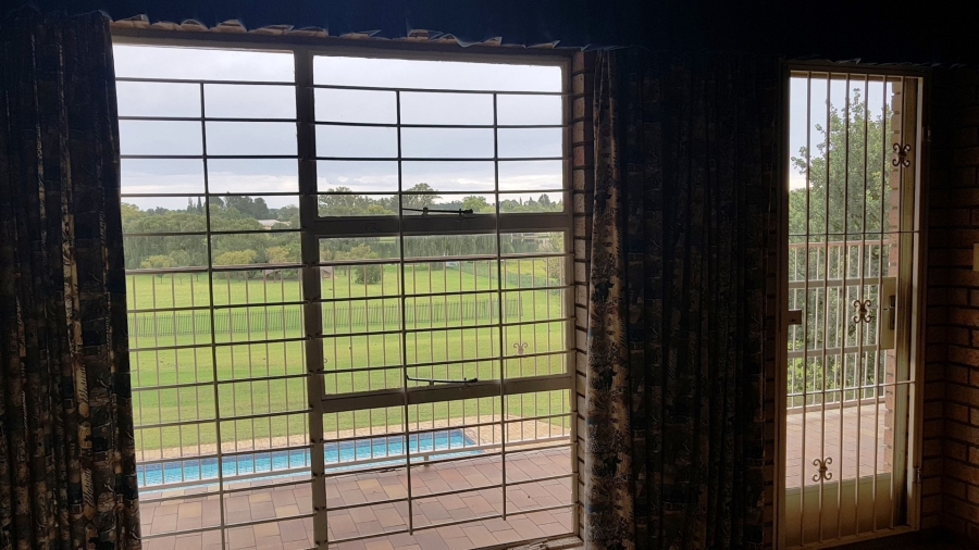 5 Bedroom Property for Sale in Sasolburg Rural Free State